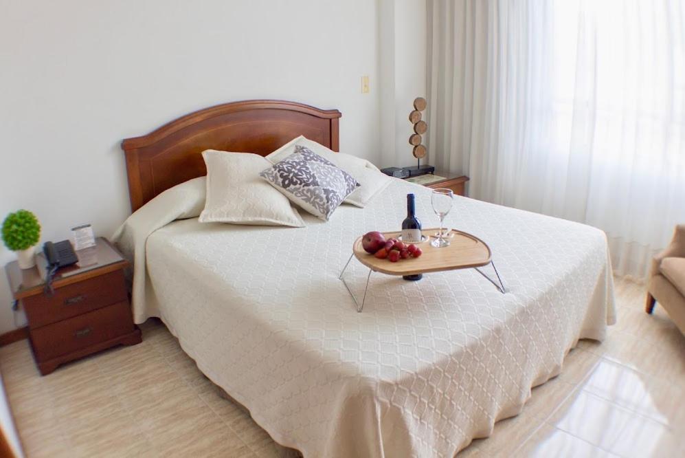 Portal Del Rodeo Apartahotel Medellín Eksteriør bilde