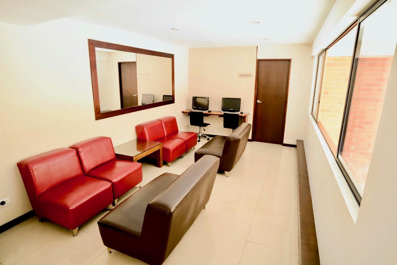 Portal Del Rodeo Apartahotel Medellín Eksteriør bilde