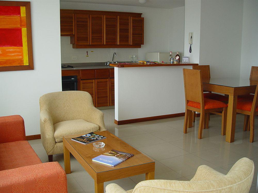 Portal Del Rodeo Apartahotel Medellín Eksteriør bilde